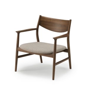 KAMUY Lounge Chair (wooden back)